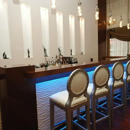 Surmeli מלון
